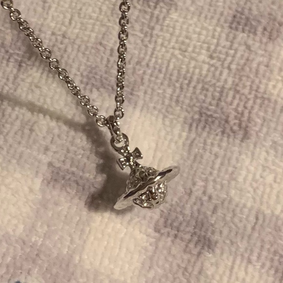 ❎❎SOLD❎❎Vivienne Westwood Silver Mini Bas Orb Necklace NWOT - Picture 8 of 8